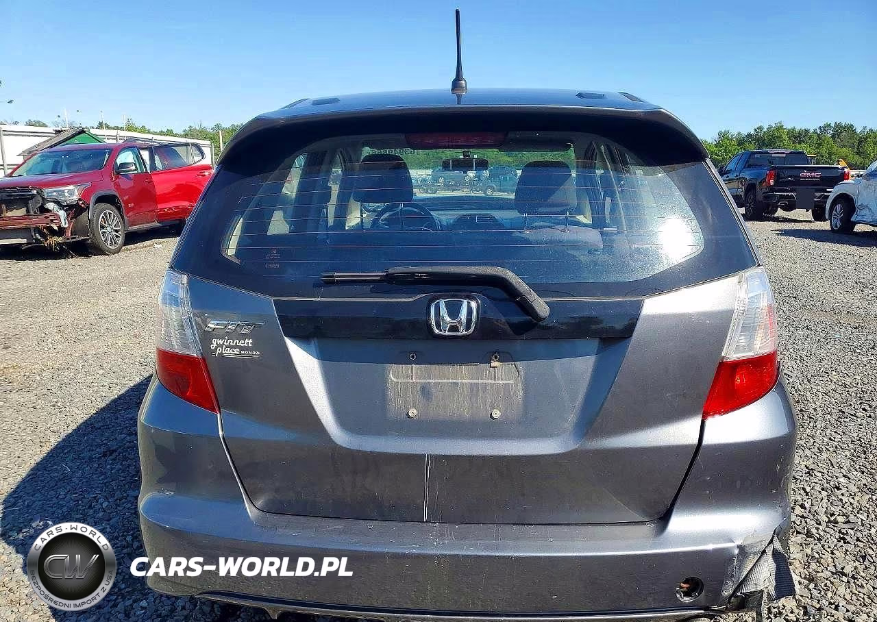 2013 Honda Fit Sport VIN:JHMGE8H51DC070253 - 6