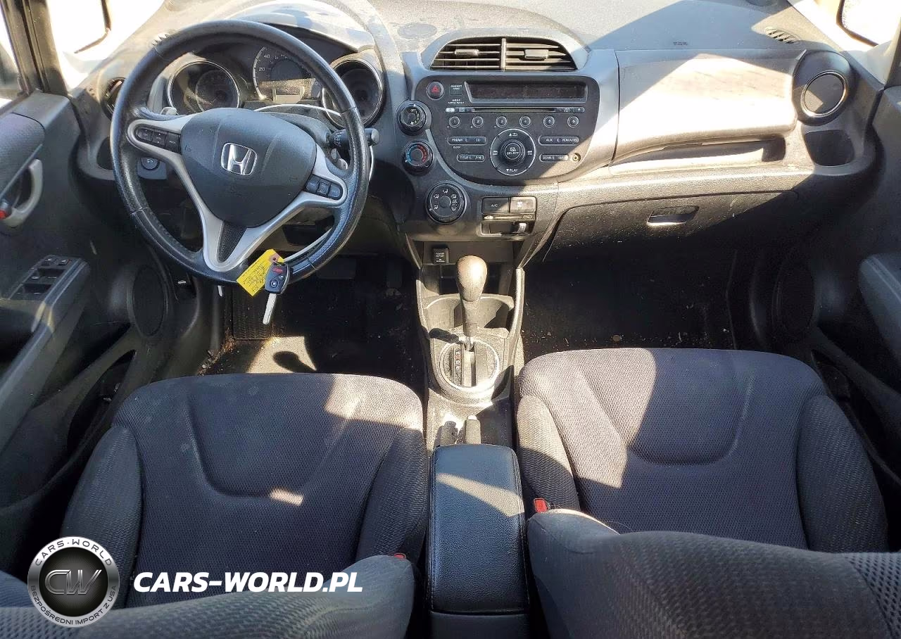 2013 Honda Fit Sport VIN:JHMGE8H51DC070253 - 8