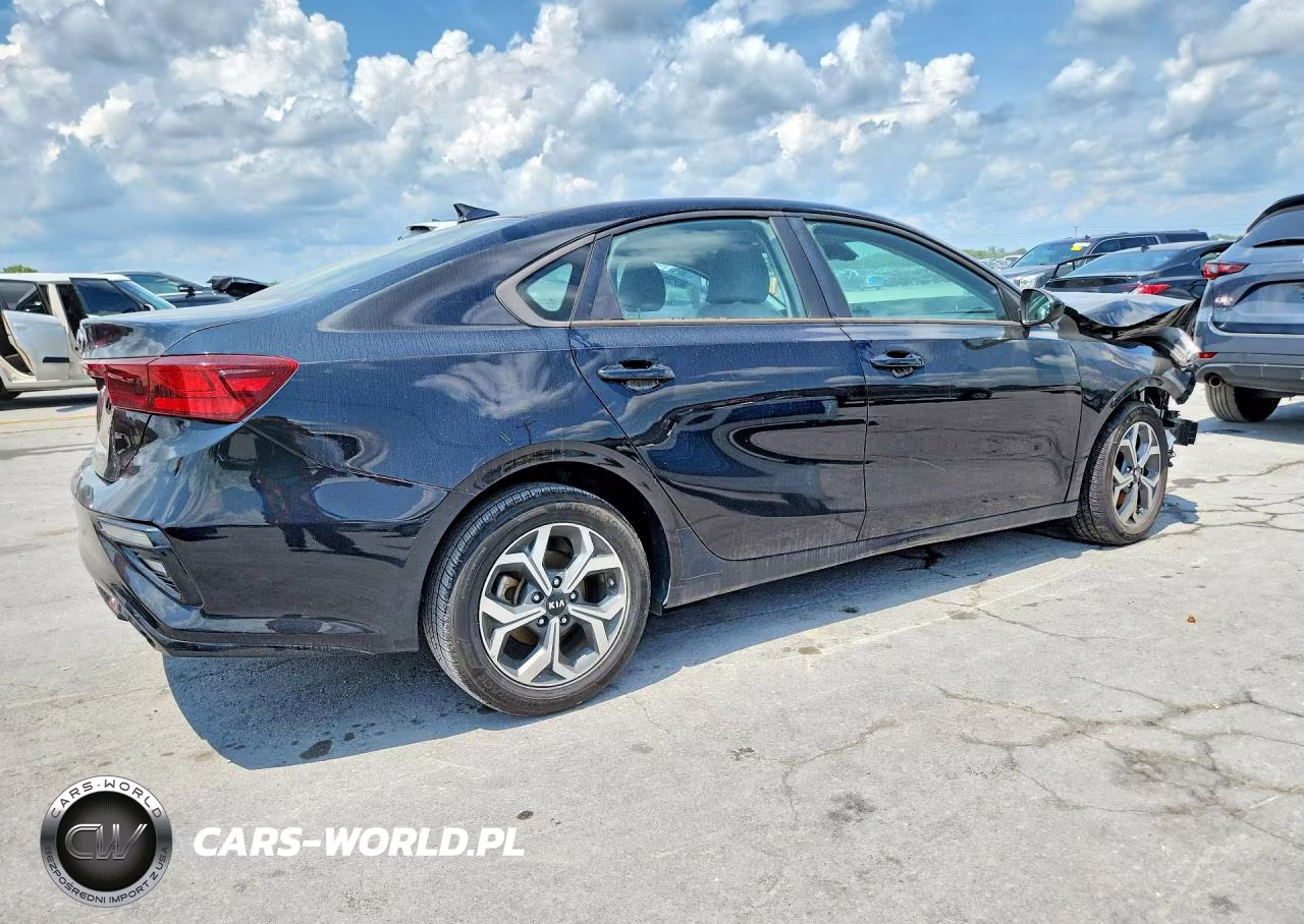 2021 Kia Forte Lxs VIN:3KPF24AD8ME301402 - 3