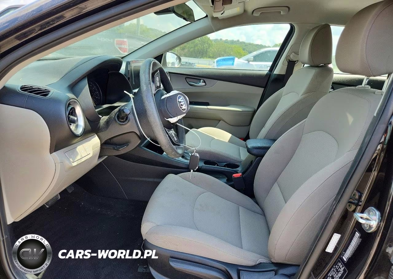 2021 Kia Forte Lxs VIN:3KPF24AD8ME301402 - 7