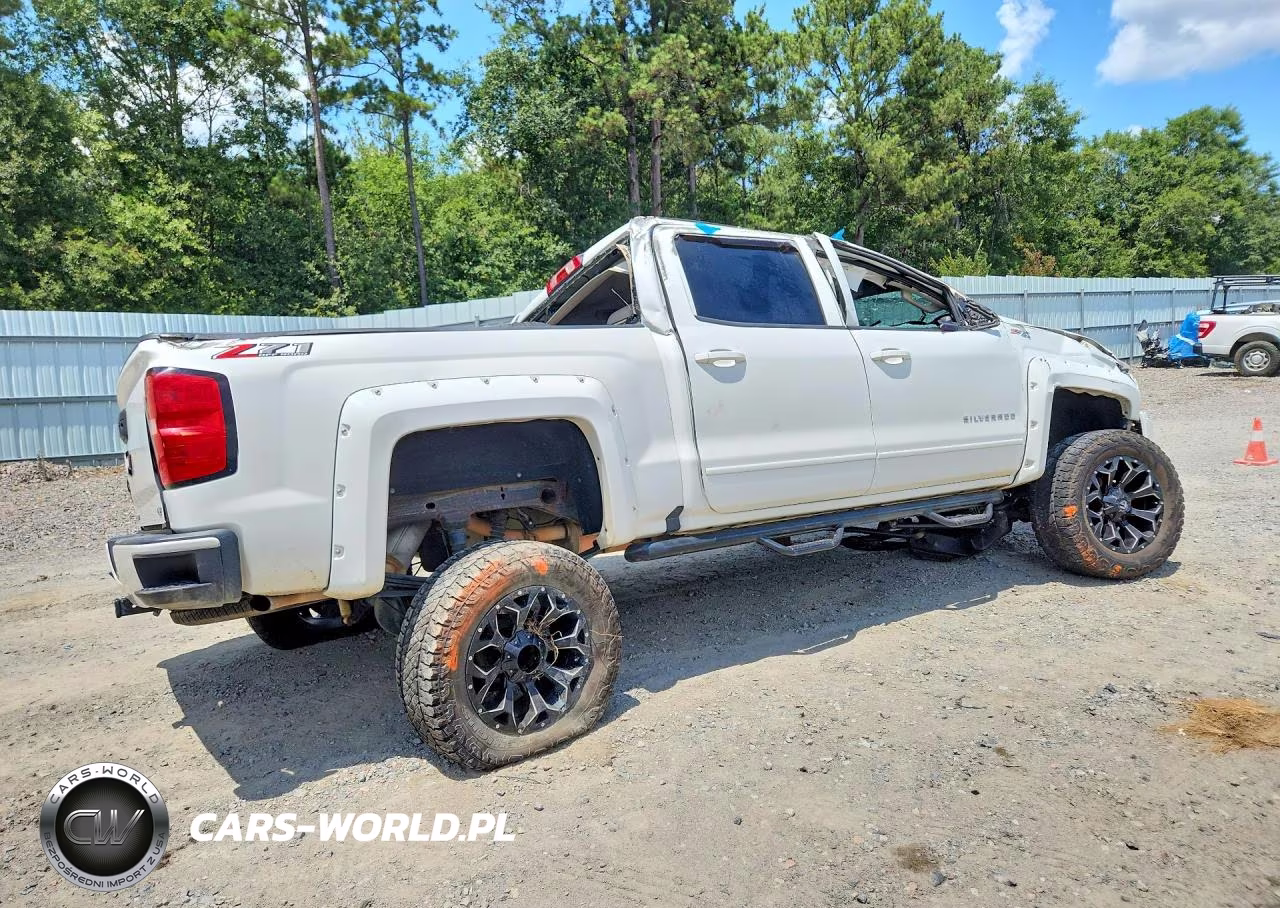 2018 Chevrolet Silverado K1500 Lt VIN:3GCUKREC3JG308232 - 3