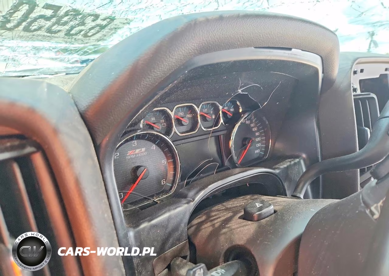 2018 Chevrolet Silverado K1500 Lt VIN:3GCUKREC3JG308232 - 9