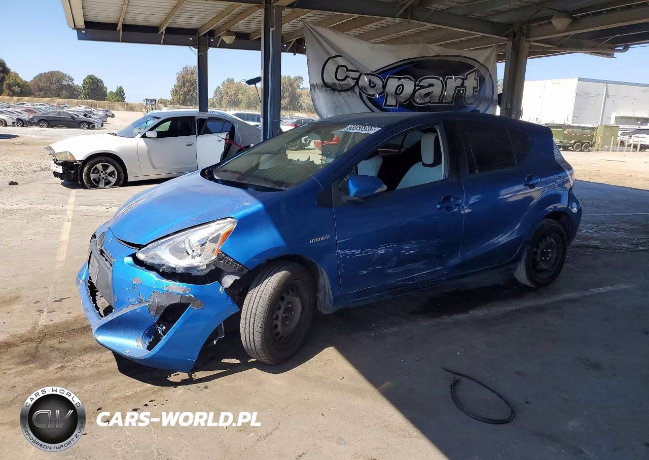 2016 Toyota Prius C One