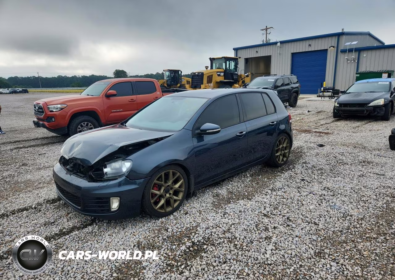 2011 Volkswagen Golf VIN:WVWNM7AJ3BW204768 - 1