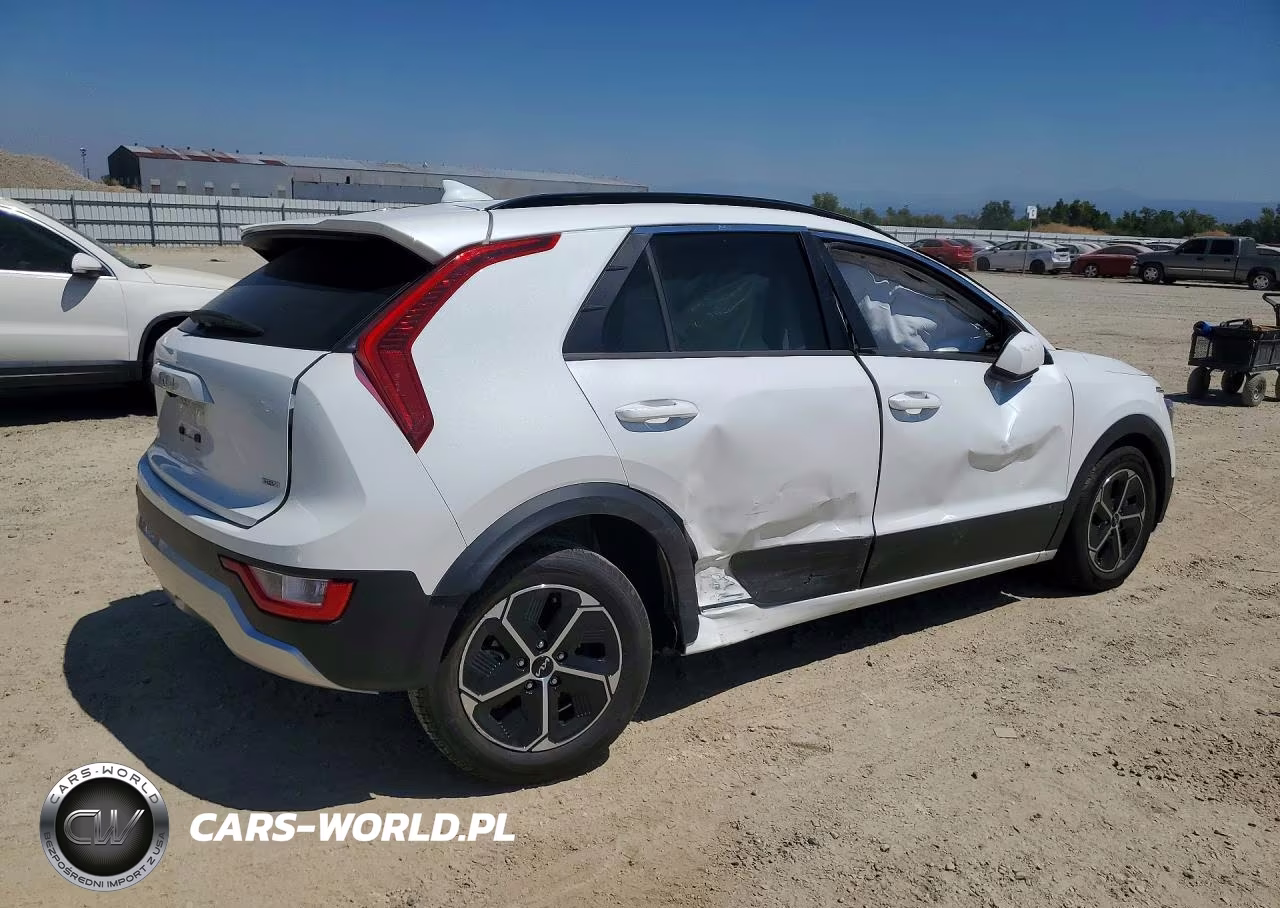 2023 Kia Niro Lx VIN:KNDCP3LE6P5084968 - 3