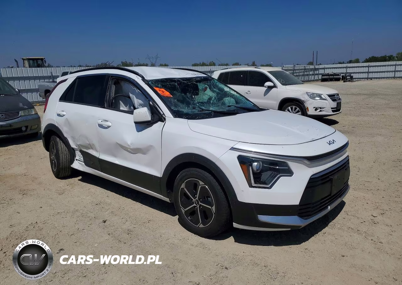 2023 Kia Niro Lx VIN:KNDCP3LE6P5084968 - 4