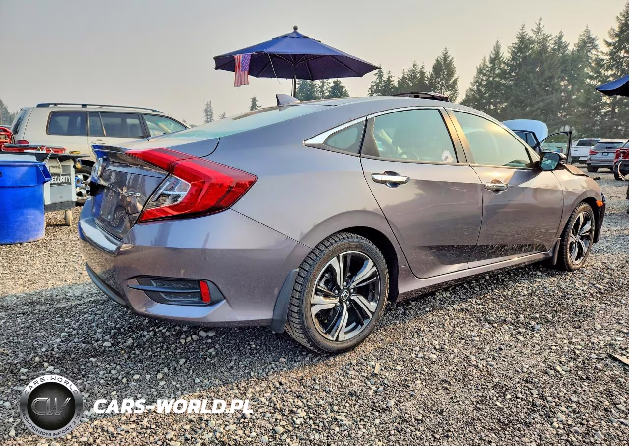 2018 Honda Civic Touring VIN:2HGFC1F98JH644535 - 3
