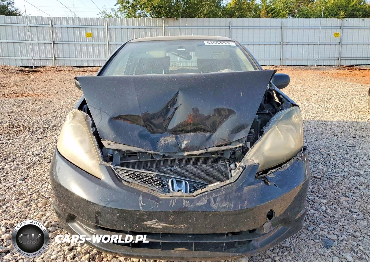 2013 Honda Fit VIN:JHMGE8H38DC050399 - 5