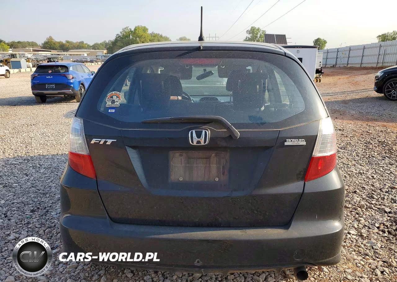 2013 Honda Fit VIN:JHMGE8H38DC050399 - 6