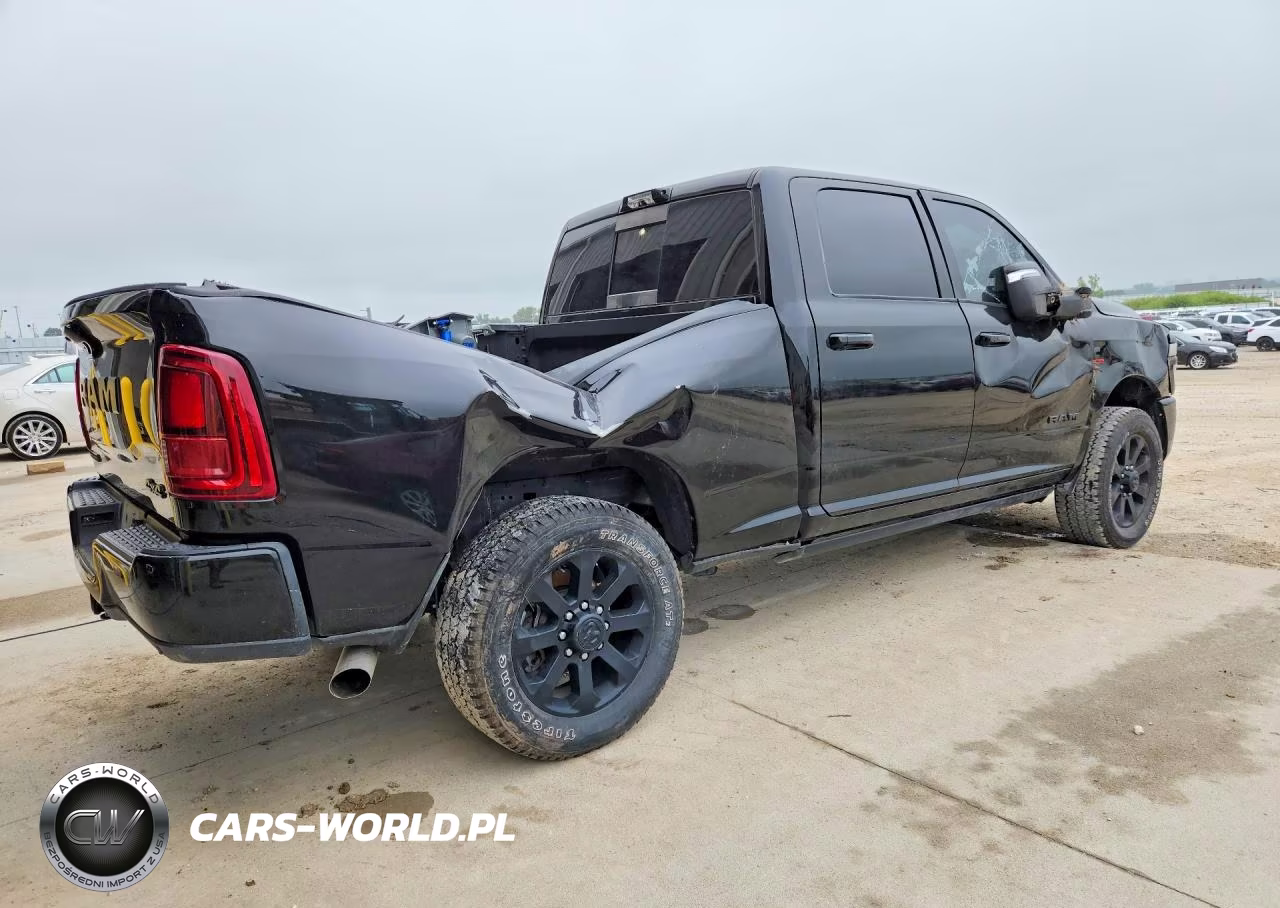 2025 Ram 2500 Laramie VIN:3C6UR5FL0SG556742 - 3