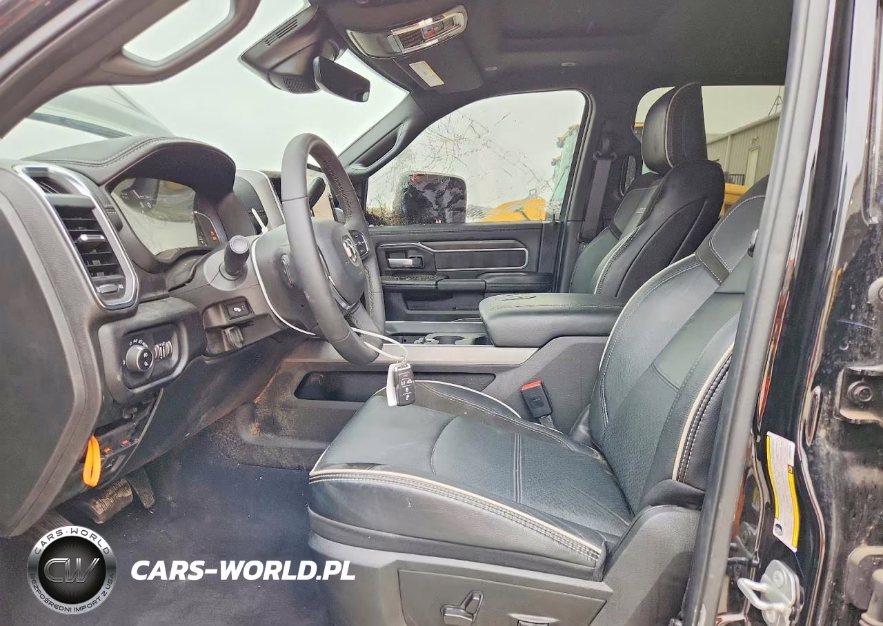 2025 Ram 2500 Laramie VIN:3C6UR5FL0SG556742 - 7