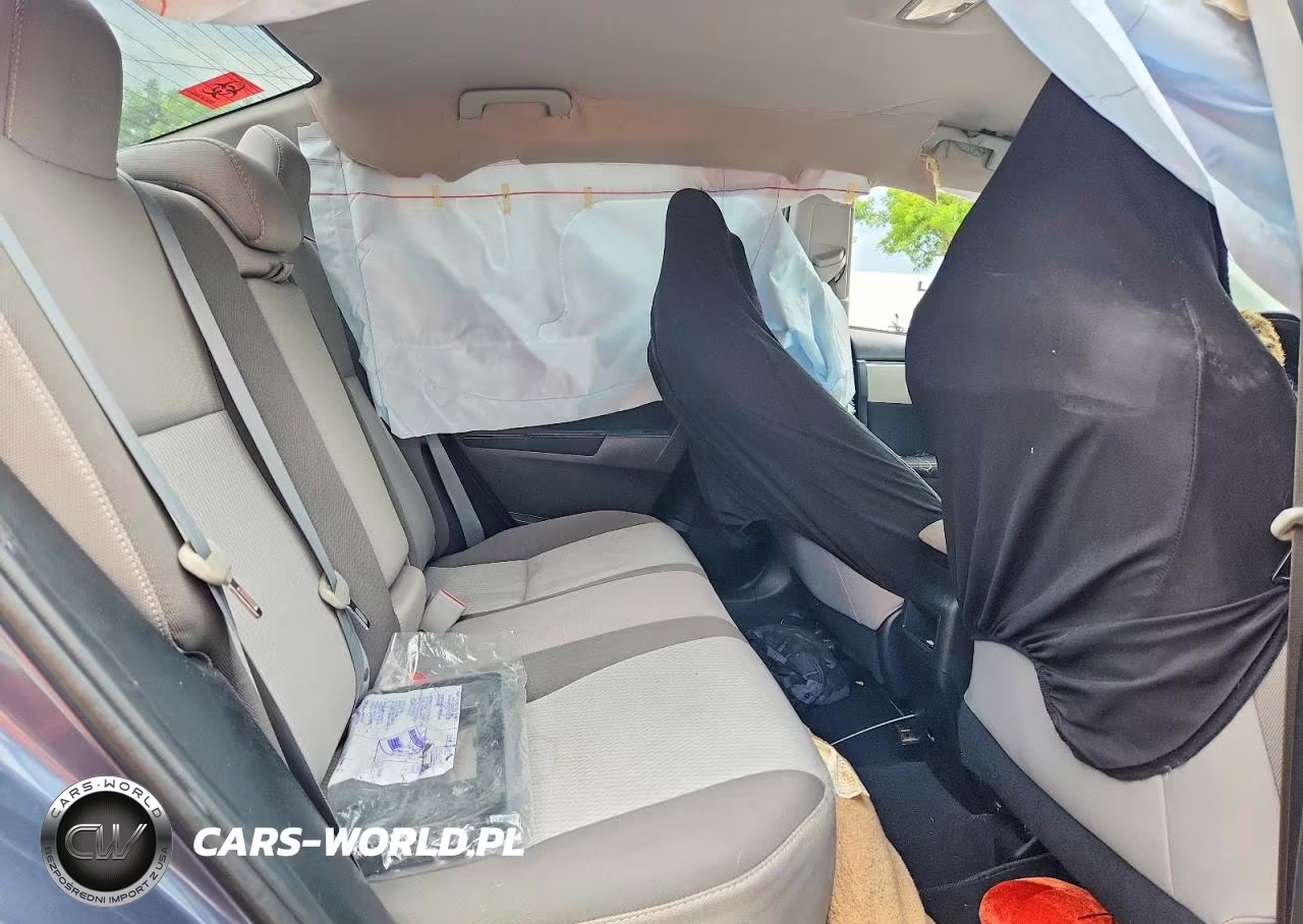 2018 Toyota Corolla Le VIN:5YFBURHE4JP829906 - 10