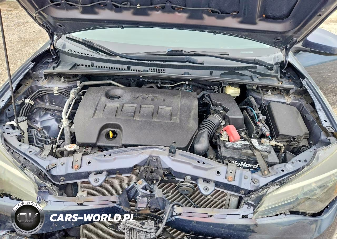 2018 Toyota Corolla Le VIN:5YFBURHE4JP829906 - 11