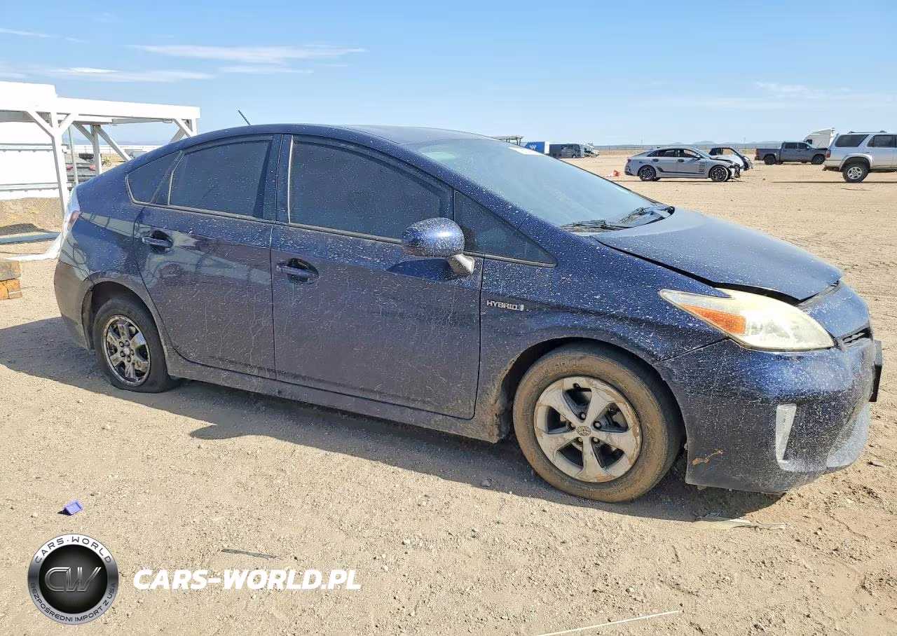 2012 Toyota Prius Four VIN:JTDKN3DU3C1547366 - 4
