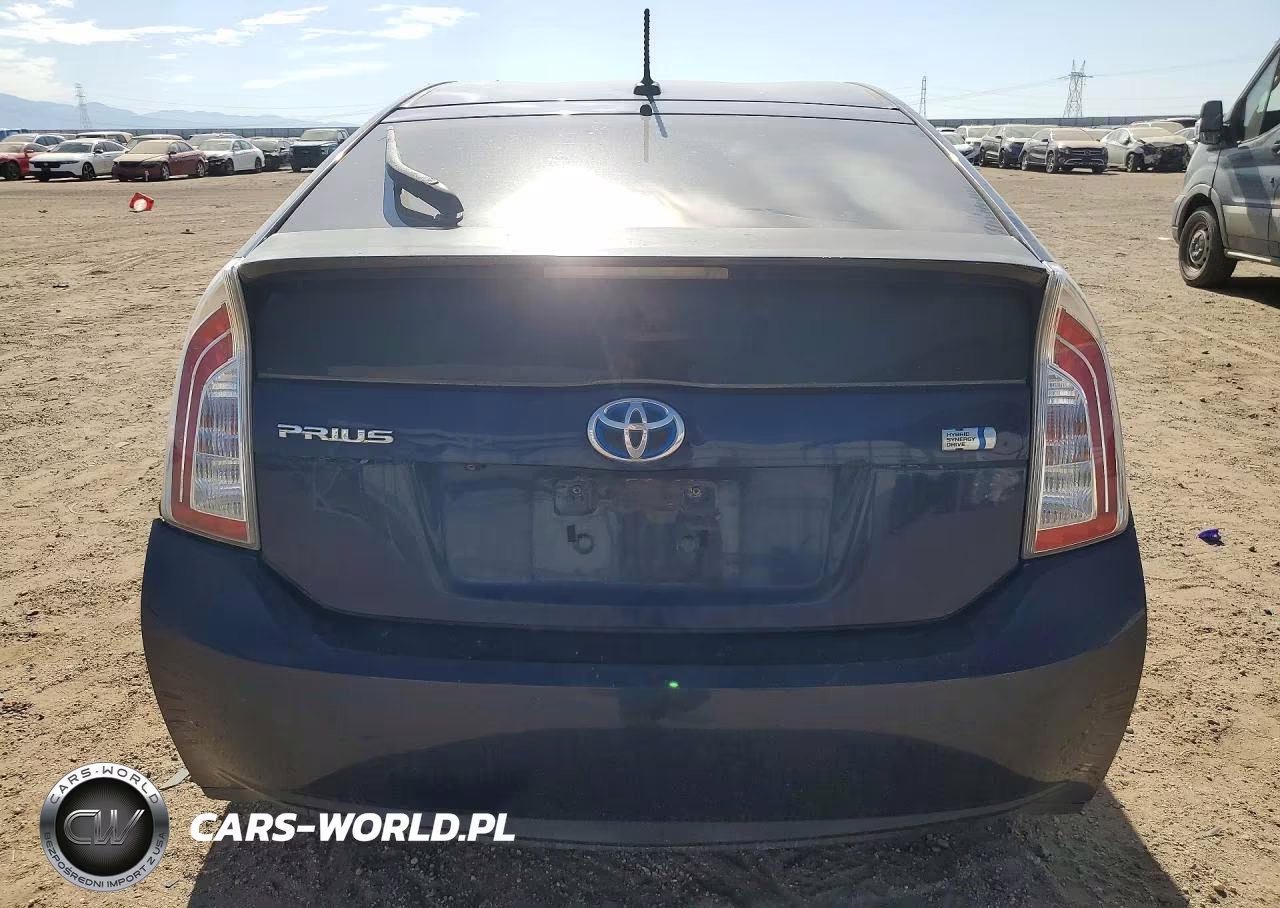2012 Toyota Prius Four VIN:JTDKN3DU3C1547366 - 6