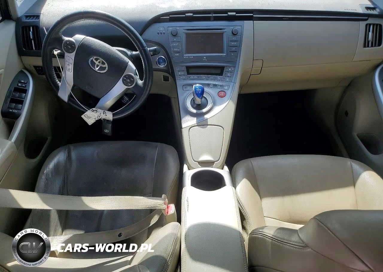 2012 Toyota Prius Four VIN:JTDKN3DU3C1547366 - 8