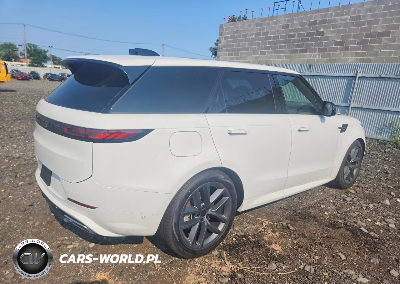 2026 Land Rover Range Rover Sport Dynamic Se VIN:SAL1L9FU3TA638048 - 3