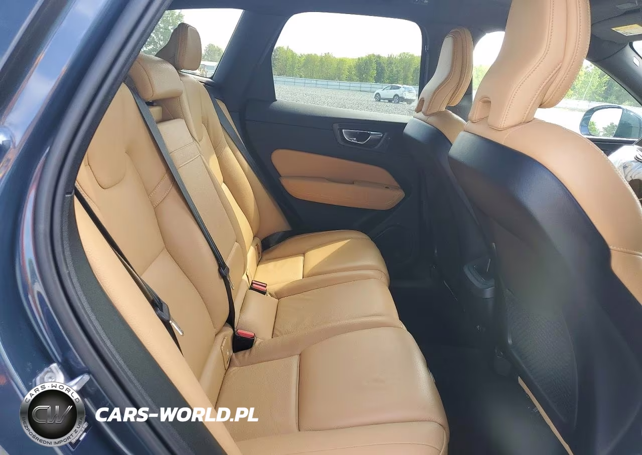 2020 Volvo Xc60 T5 Momentum VIN:YV4102RK0L1571021 - 10