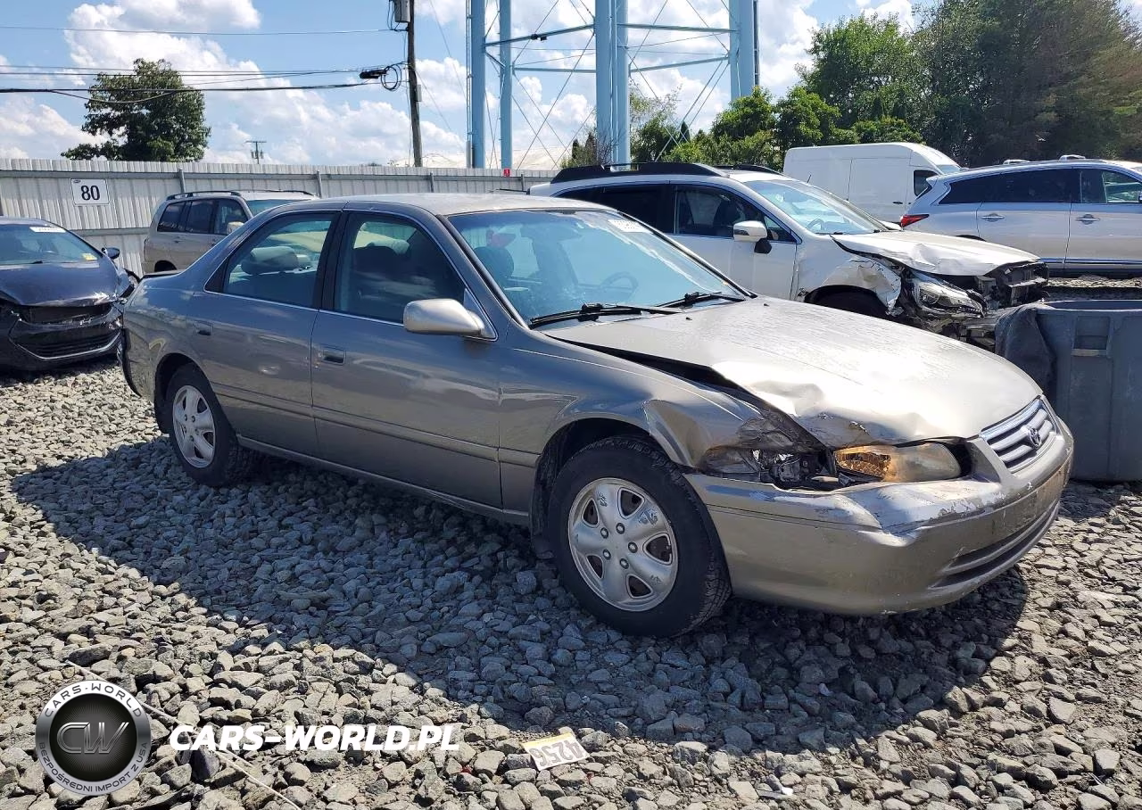 2001 Toyota Camry Le VIN:JT2BG22KX10546281 - 4