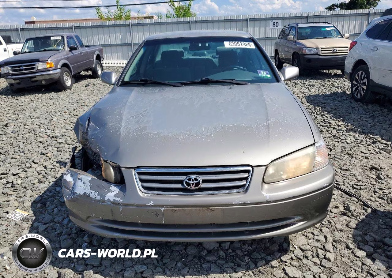 2001 Toyota Camry Le VIN:JT2BG22KX10546281 - 5