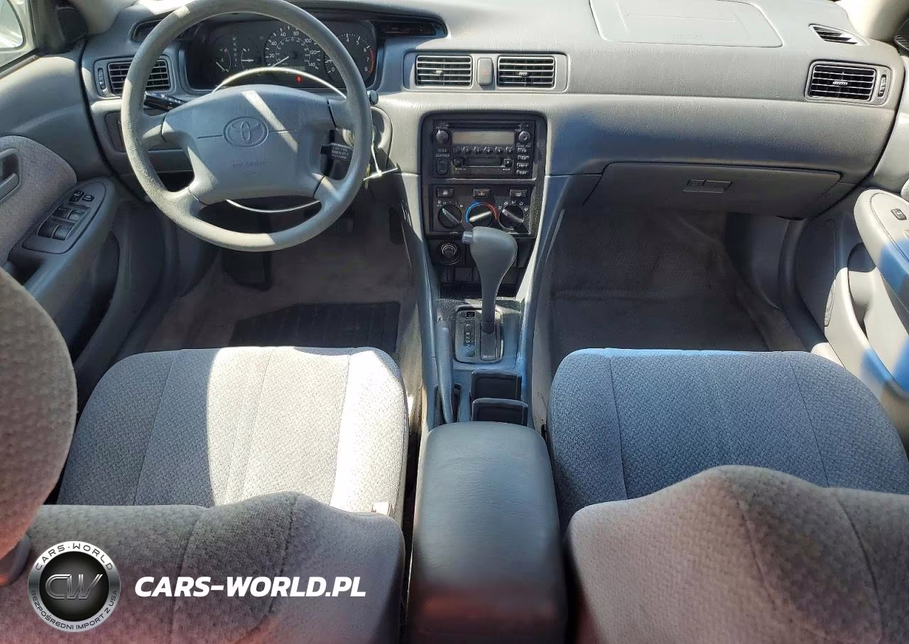 2001 Toyota Camry Le VIN:JT2BG22KX10546281 - 8