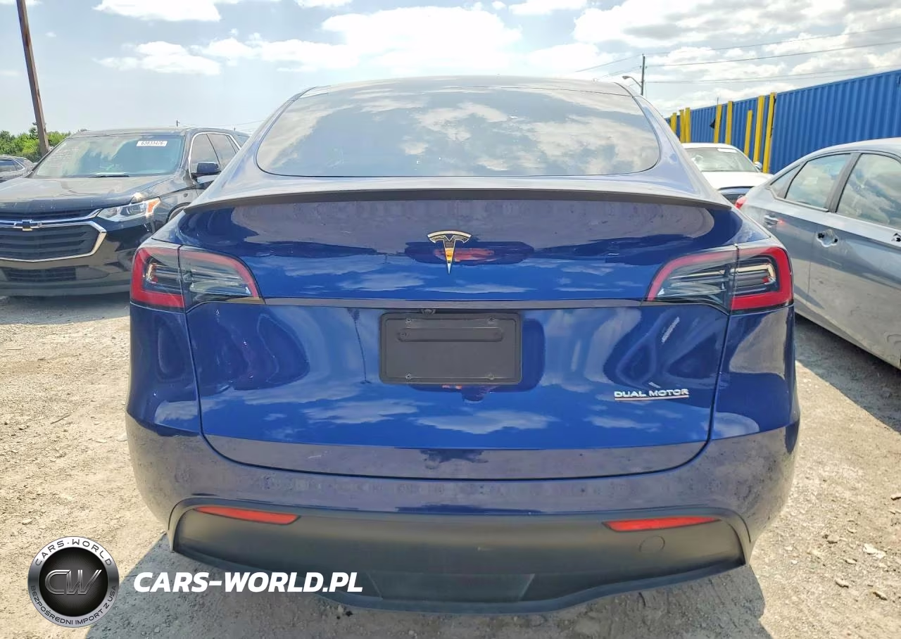 2023 Tesla Model Y VIN:7SAYGDEF7PF866070 - 6