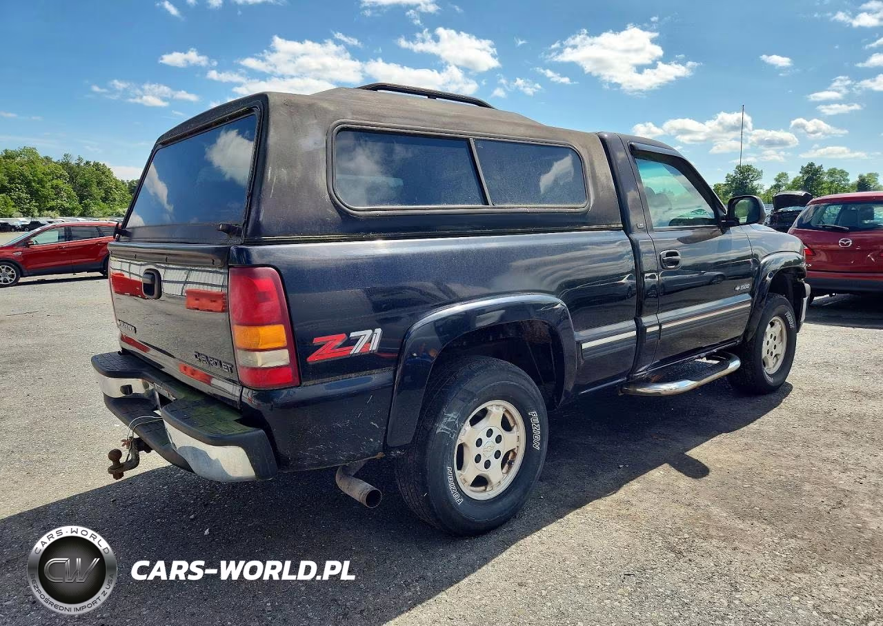 1999 Chevrolet Silverado K1500 VIN:1GCEK14V1XZ109892 - 3