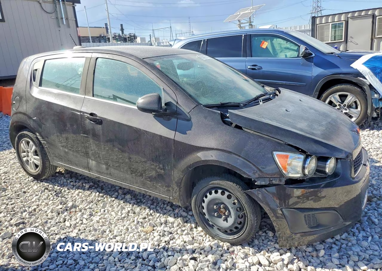 2015 Chevrolet Sonic Lt VIN:1G1JC6SH5F4120288 - 4