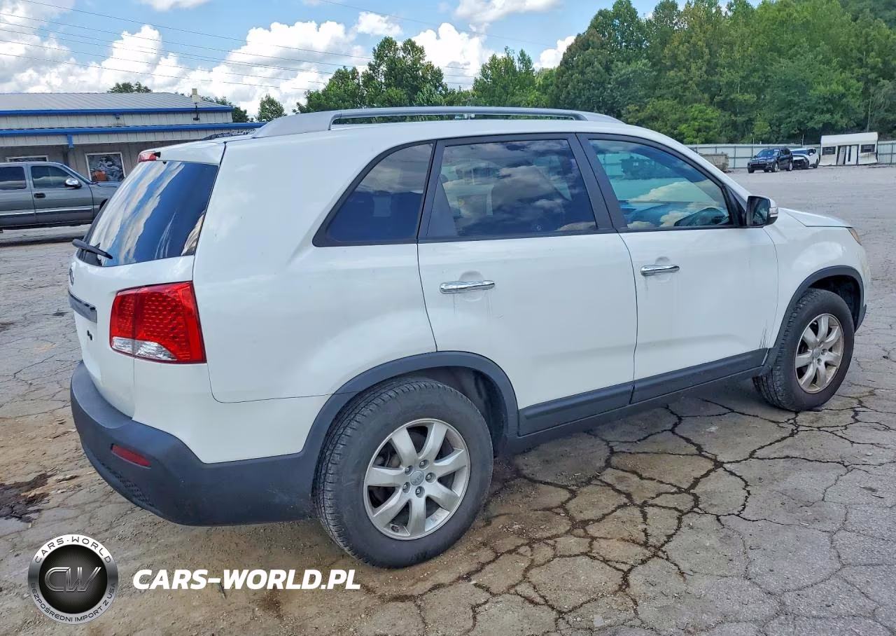 2012 Kia Sorento Lx VIN:5XYKTDA20CG226335 - 3