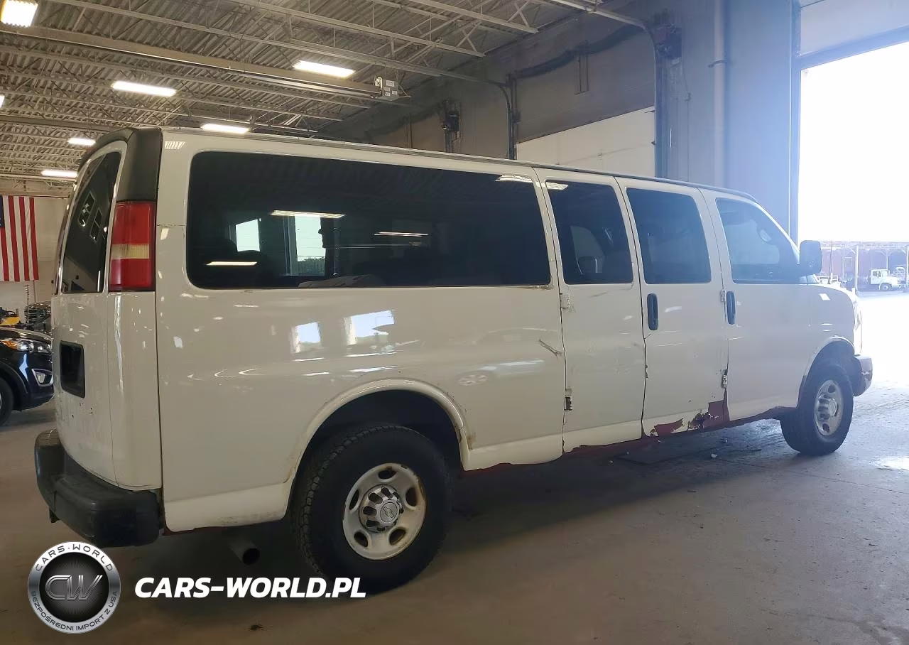 2011 Chevrolet Express G3500 Ls VIN:1GNZGZHG4B1101880 - 3