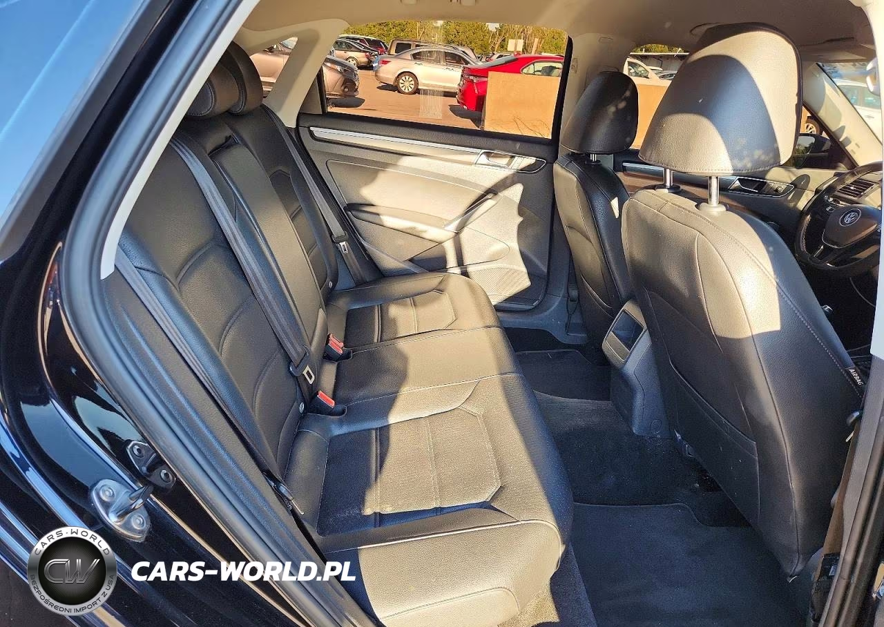 2017 Volkswagen Passat R-Line VIN:1VWDT7A38HC069648 - 10