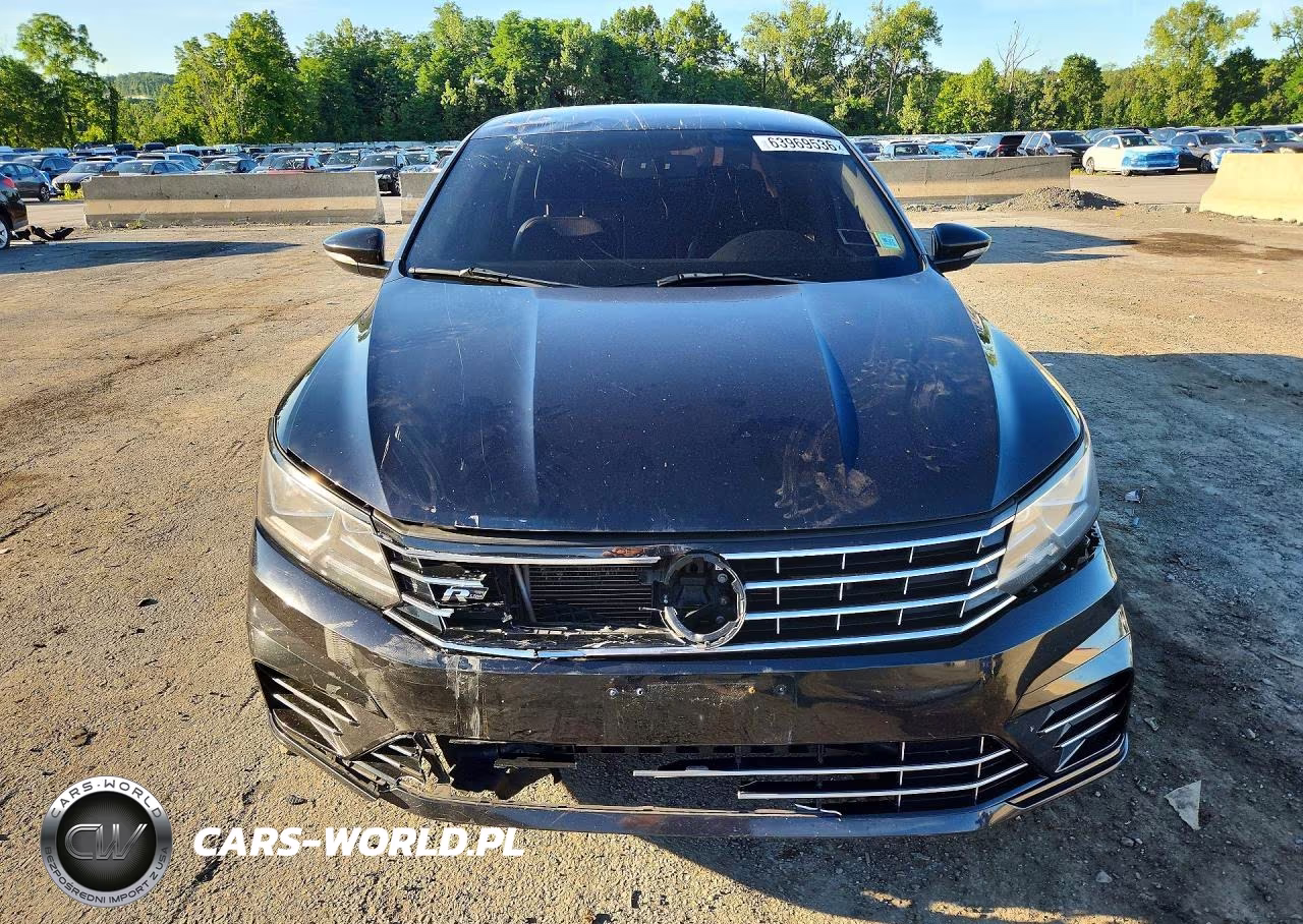 2017 Volkswagen Passat R-Line VIN:1VWDT7A38HC069648 - 5