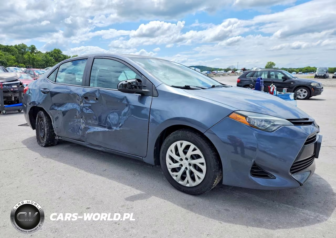 2017 Toyota Corolla Le VIN:5YFBURHE1HP664374 - 4