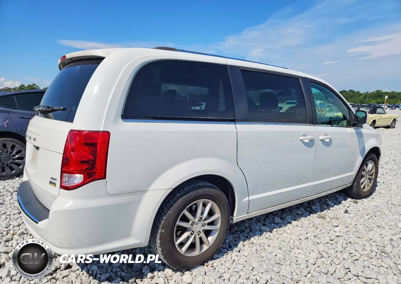 2018 Dodge Grand Caravan Sxt VIN:2C4RDGCG1JR361046 - 3