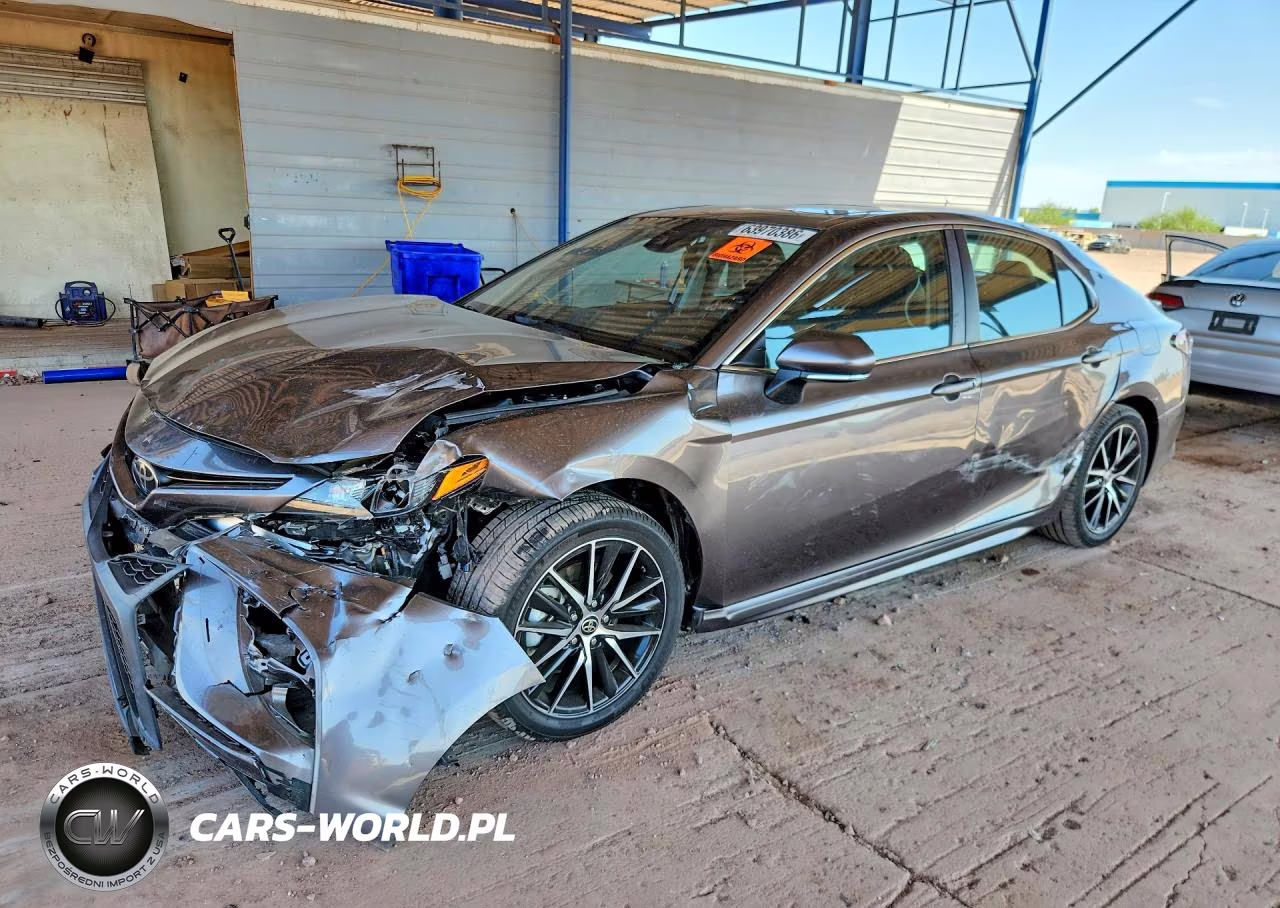 2022 Toyota Camry Se – zdjęcie 1 z 13
