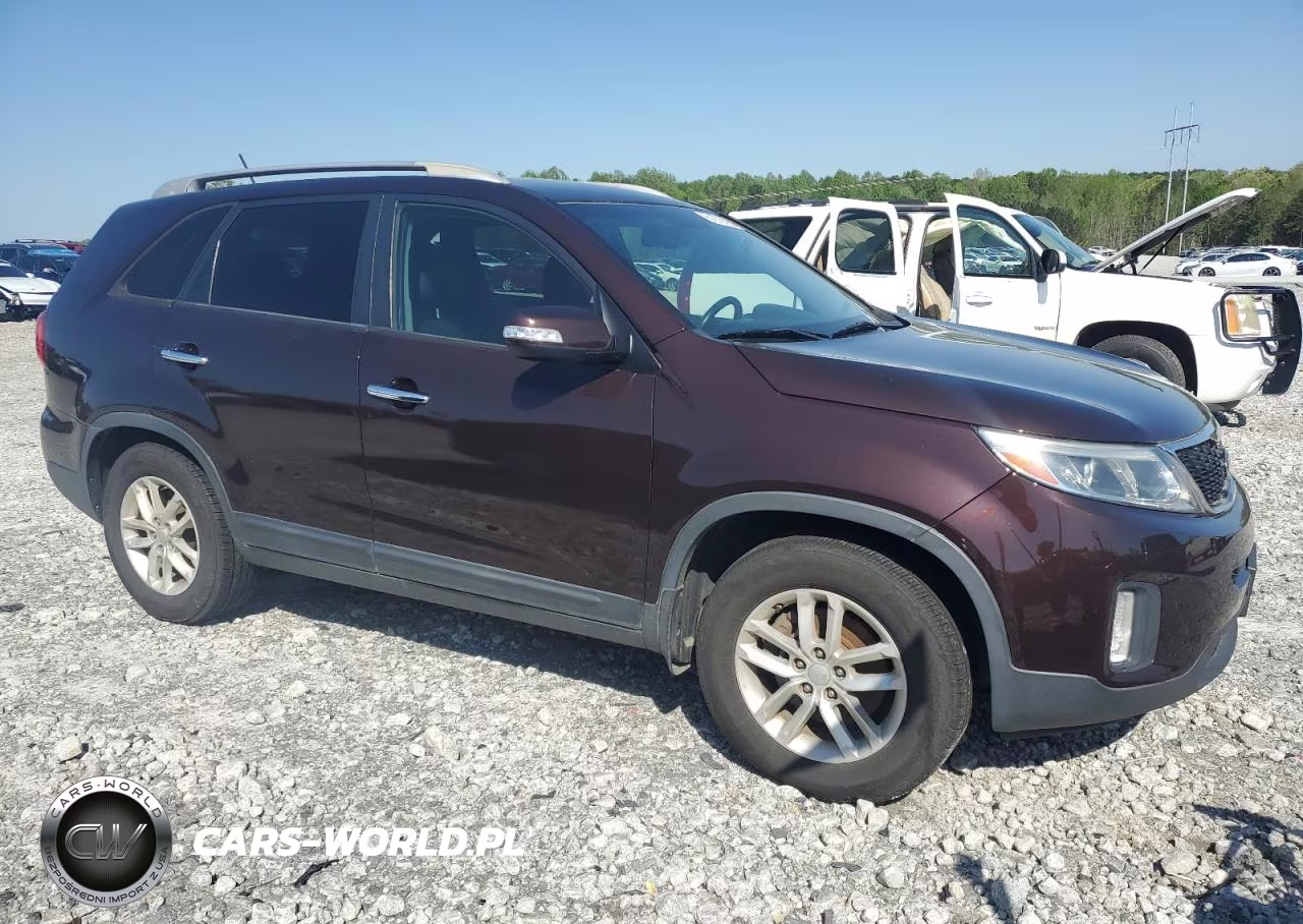2015 Kia Sorento Lx VIN:5XYKT4A72FG642046 - 4