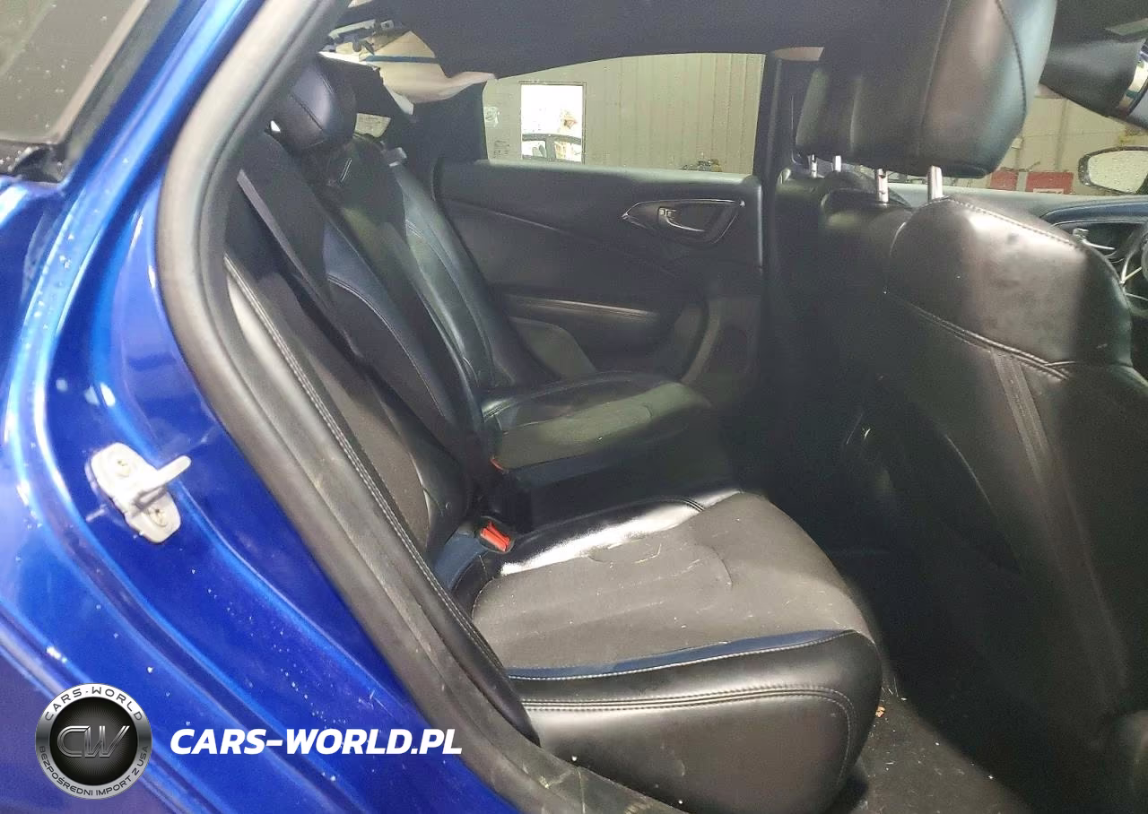 2015 Chrysler 200 S VIN:1C3CCCBG0FN508078 - 10