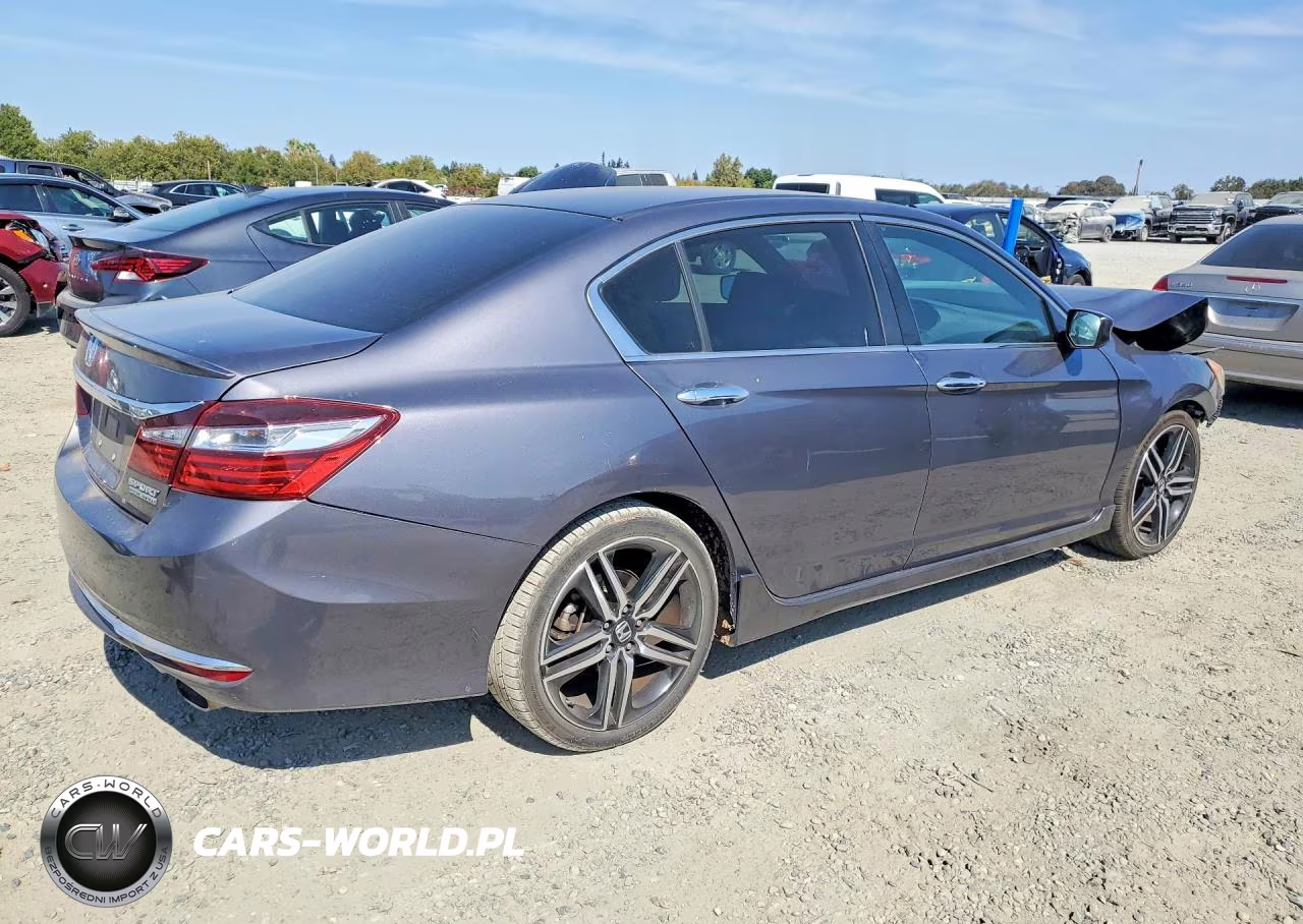 2017 Honda Accord Sport Special Edition VIN:1HGCR2F1XHA070840 - 3