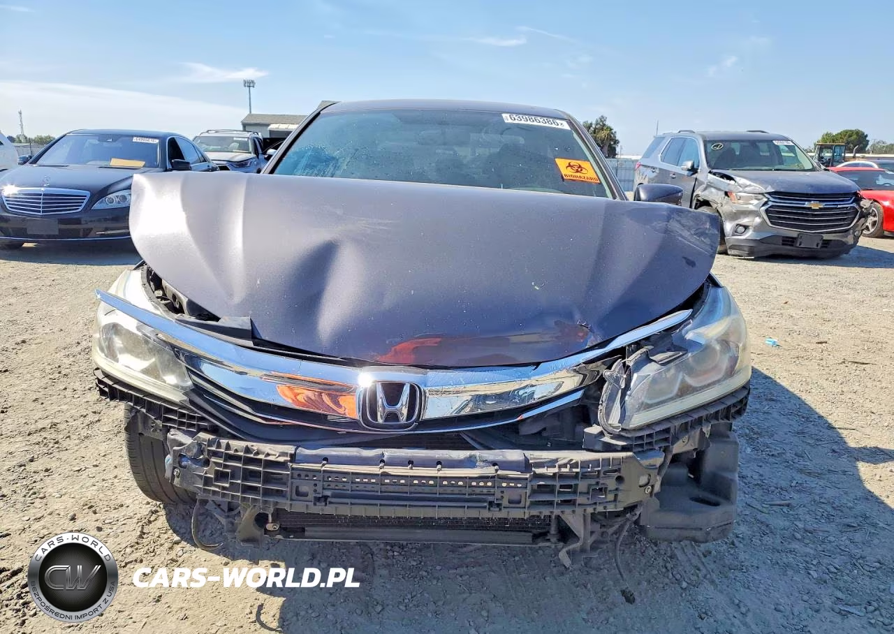 2017 Honda Accord Sport Special Edition VIN:1HGCR2F1XHA070840 - 5