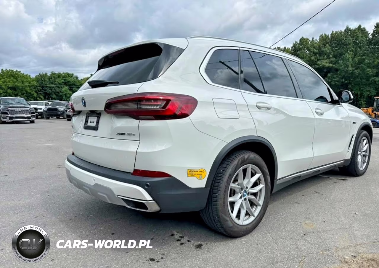 2022 BMW X5 xDrive45E VIN:5UXTA6C07N9M90821 - 3