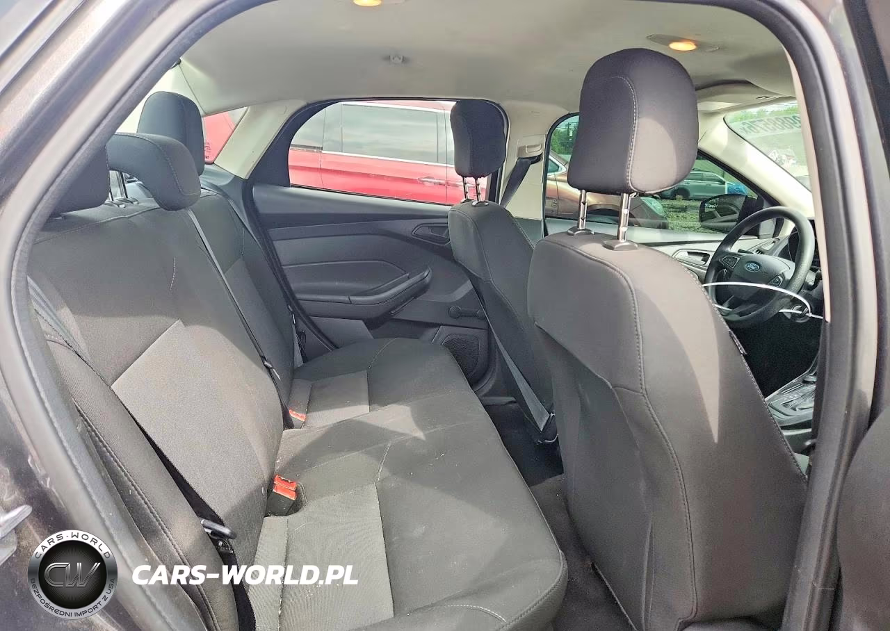 2018 Ford Focus S VIN:1FADP3E22JL298596 - 10