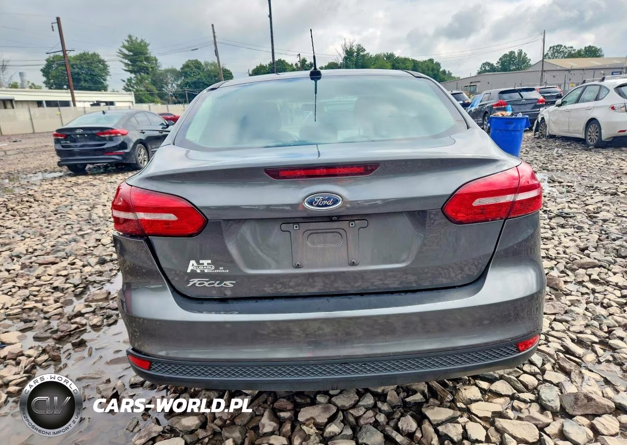 2018 Ford Focus S VIN:1FADP3E22JL298596 - 6
