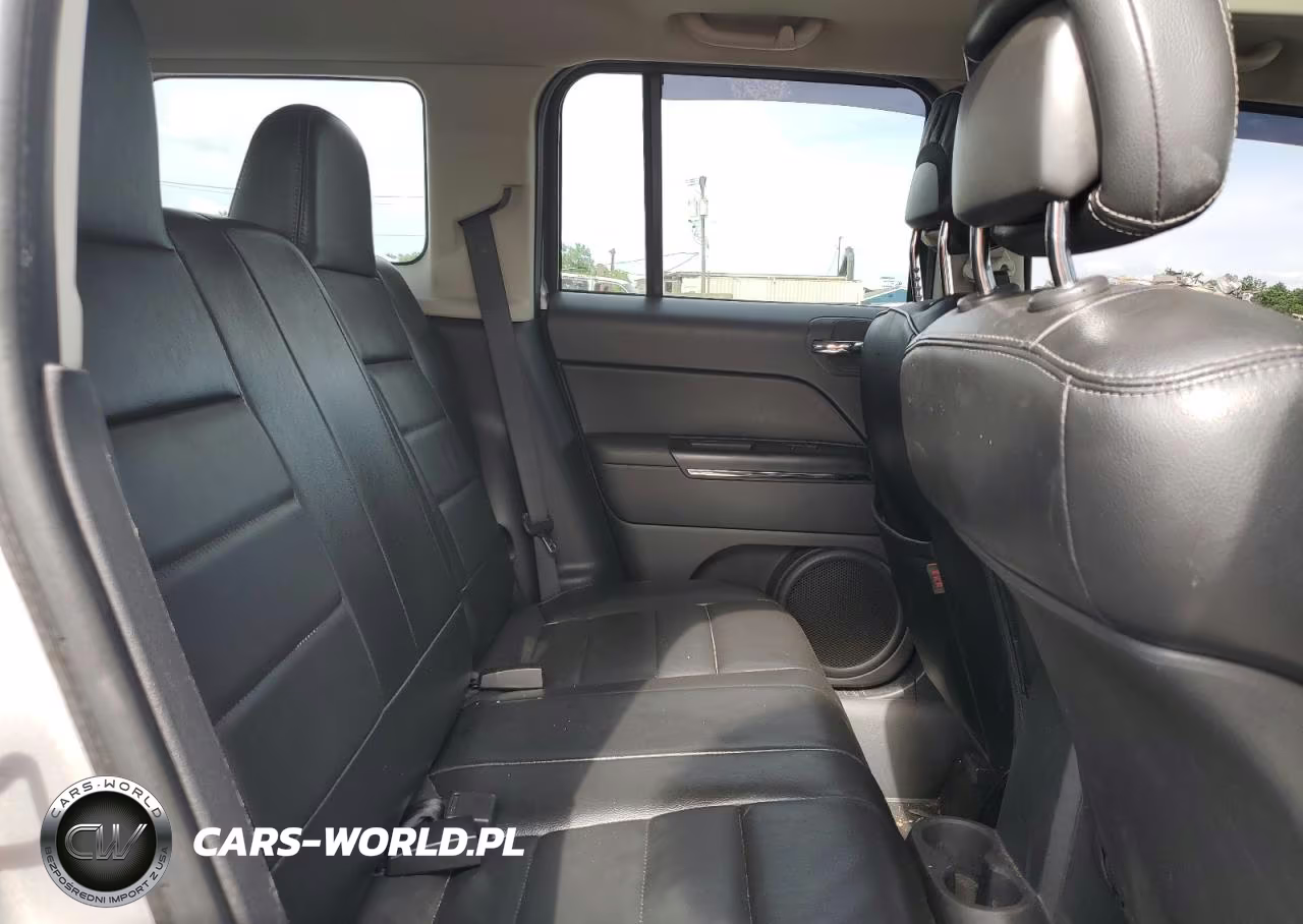 2011 Jeep Patriot Latitude VIN:1J4NF4GB1BD207571 - 11