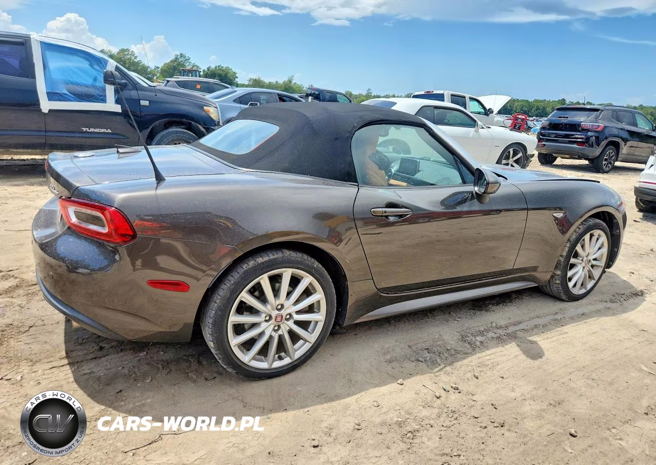 2018 Fiat 124 Spider Classica VIN:JC1NFAEK5J0138104 - 3