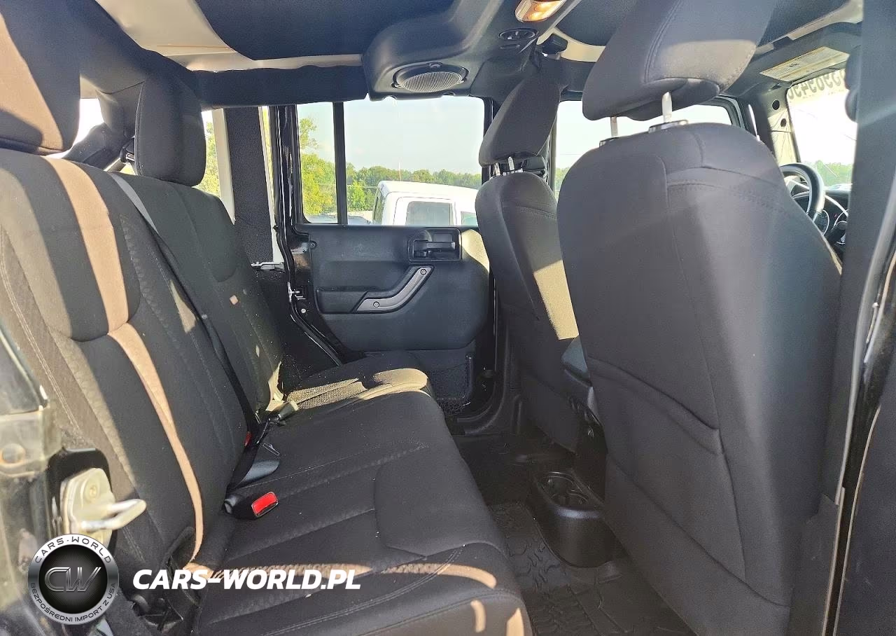 2013 Jeep Wrangler Unlimited Sport VIN:1C4BJWDG8DL608708 - 11