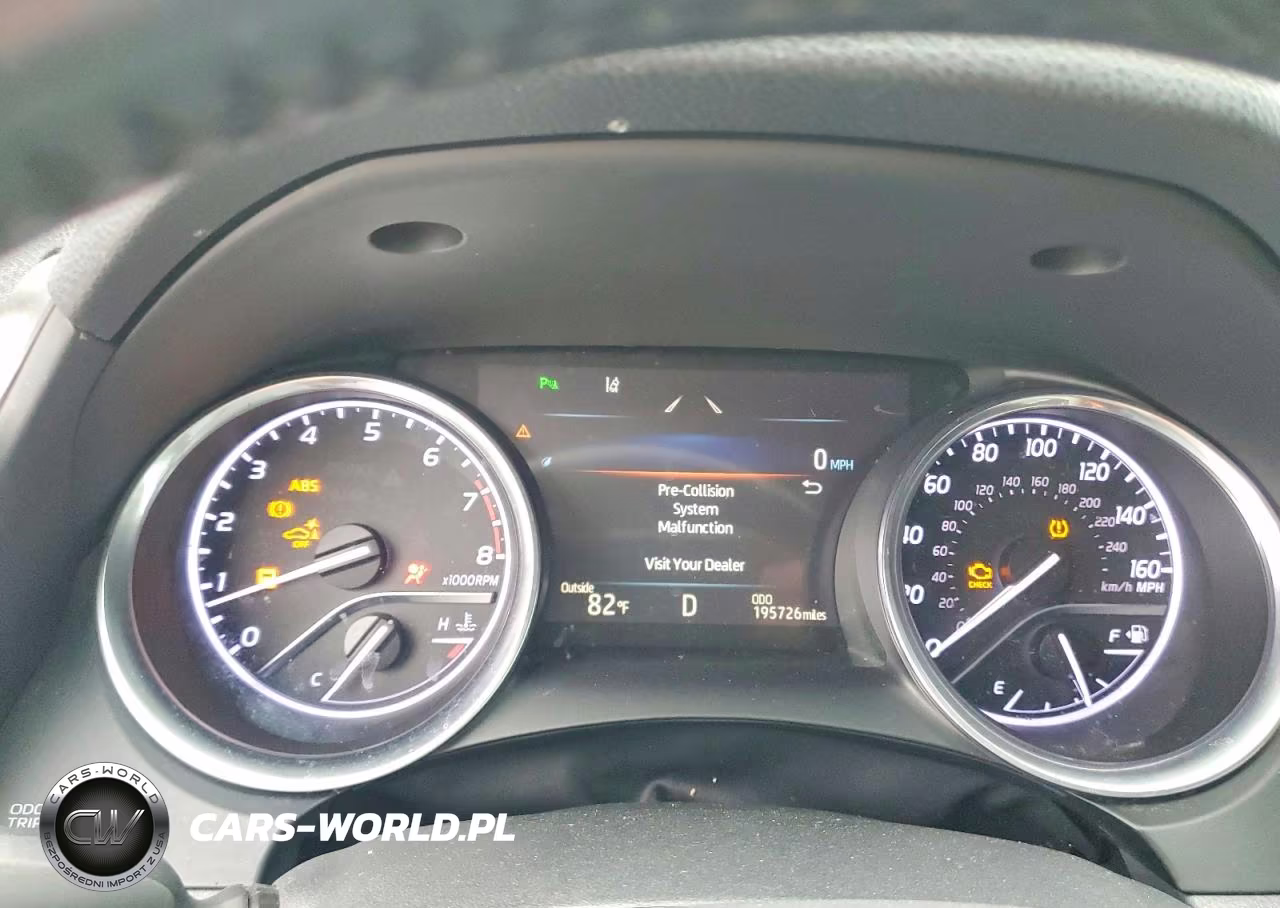 2018 Toyota Camry Xle VIN:4T1B11HK5JU112607 - 9
