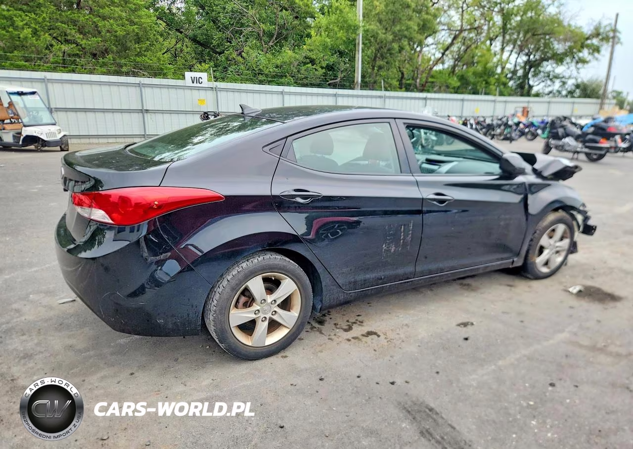 2013 Hyundai Elantra Gls VIN:5NPDH4AE3DH337363 - 3
