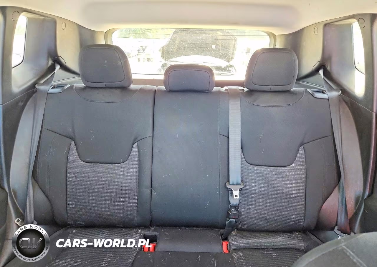 2015 Jeep Renegade Latitude VIN:ZACCJBBH0FPB68585 - 10