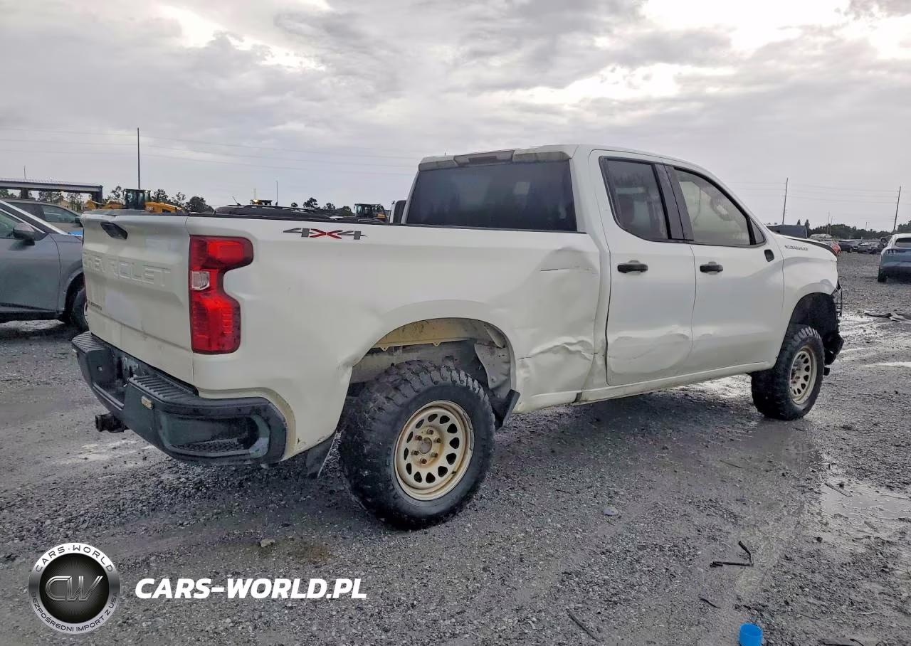 2021 Chevrolet Silverado K1500 VIN:1GCRYAEF7MZ115232 - 3