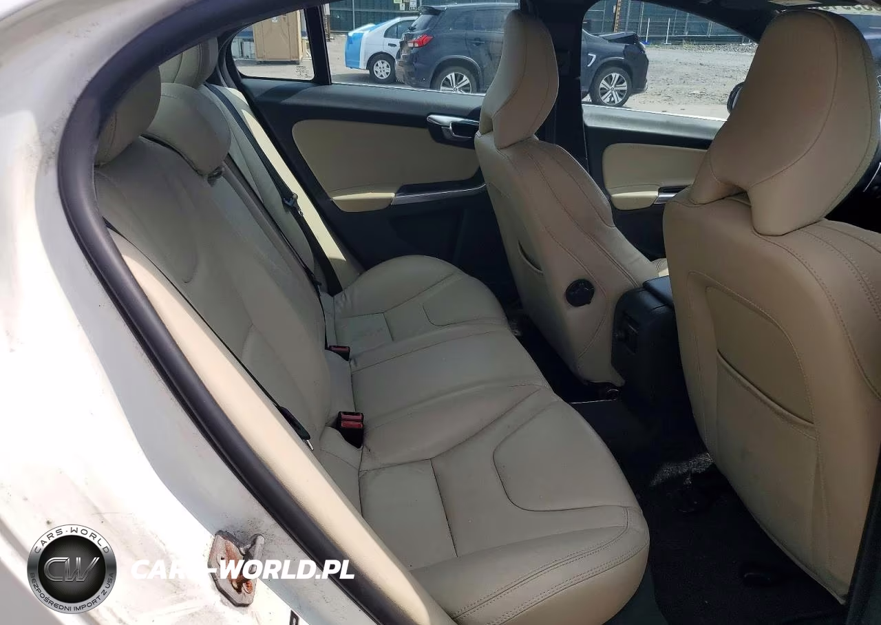 2015 Volvo S60 Premier VIN:YV1612TB3F2300882 - 10